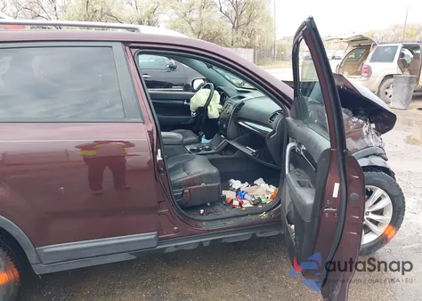 2011 Kia Sorento Ex z USA, uszkodzony, nr VIN 5XYKUDA19BG038495